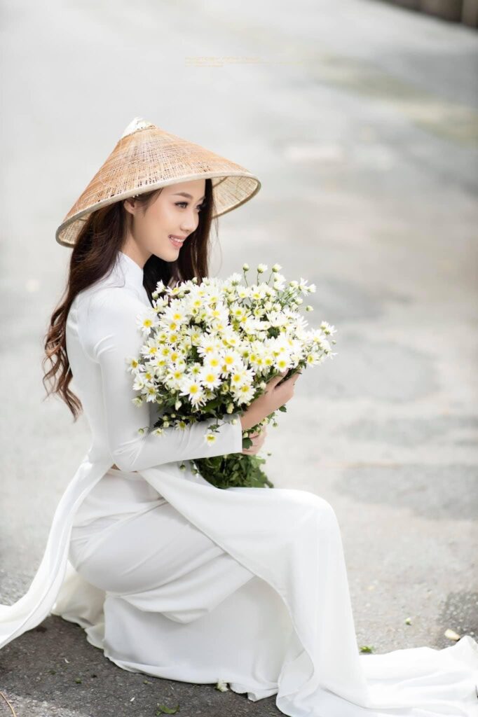 Gái Xinh Mặc Bikini Thiếu Vải Nét Đẹp Tiềm Ẩn Và Sức Hấp Dẫn Vượt Thời Gian Của Phụ Nữ Việt Nam